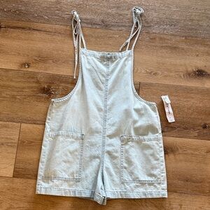 Light Wash Denim Overall Romper with Pockets Size Medium